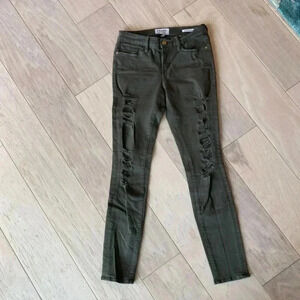 Frame Le Skinny De Jeanne Rip Slim Fit Jeans